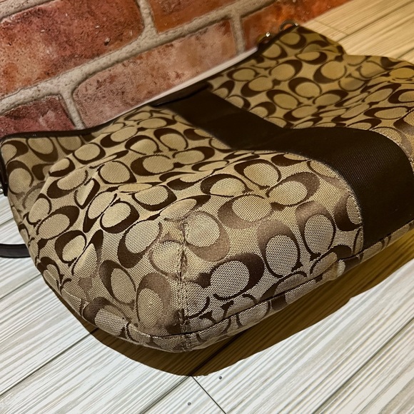 Signature Brown Coach Purse - Picture 5 of 14